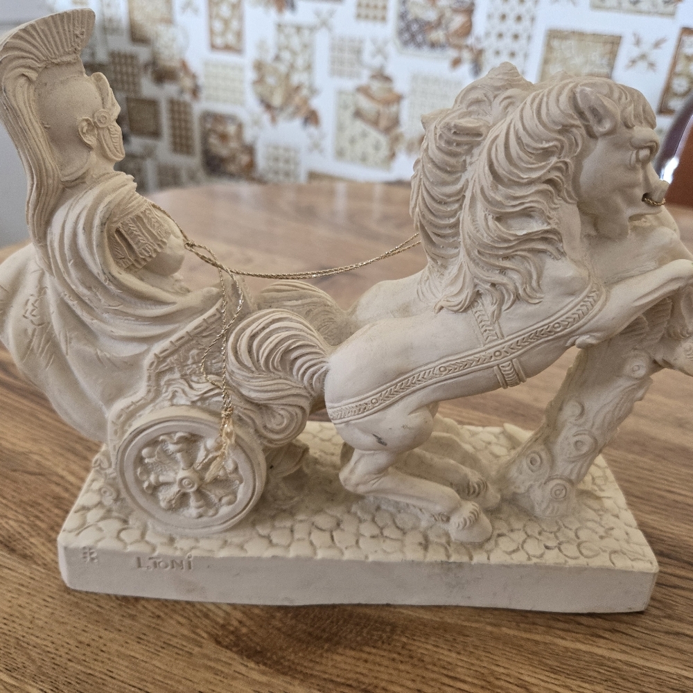 Vintage L. Toni Neoclassical Roman Chariot Sculpture – Horse  Figurine